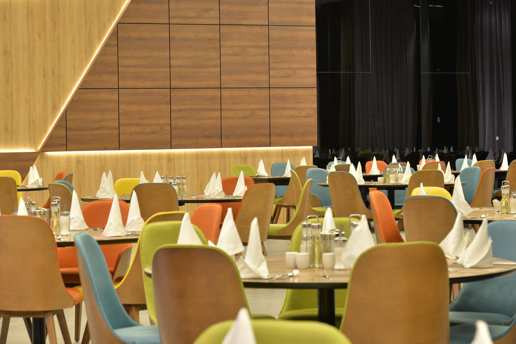 Hotel Hills Sarajevo Congress & Thermal Spa Resort Ilidža Εξωτερικό φωτογραφία The interior of the restaurant