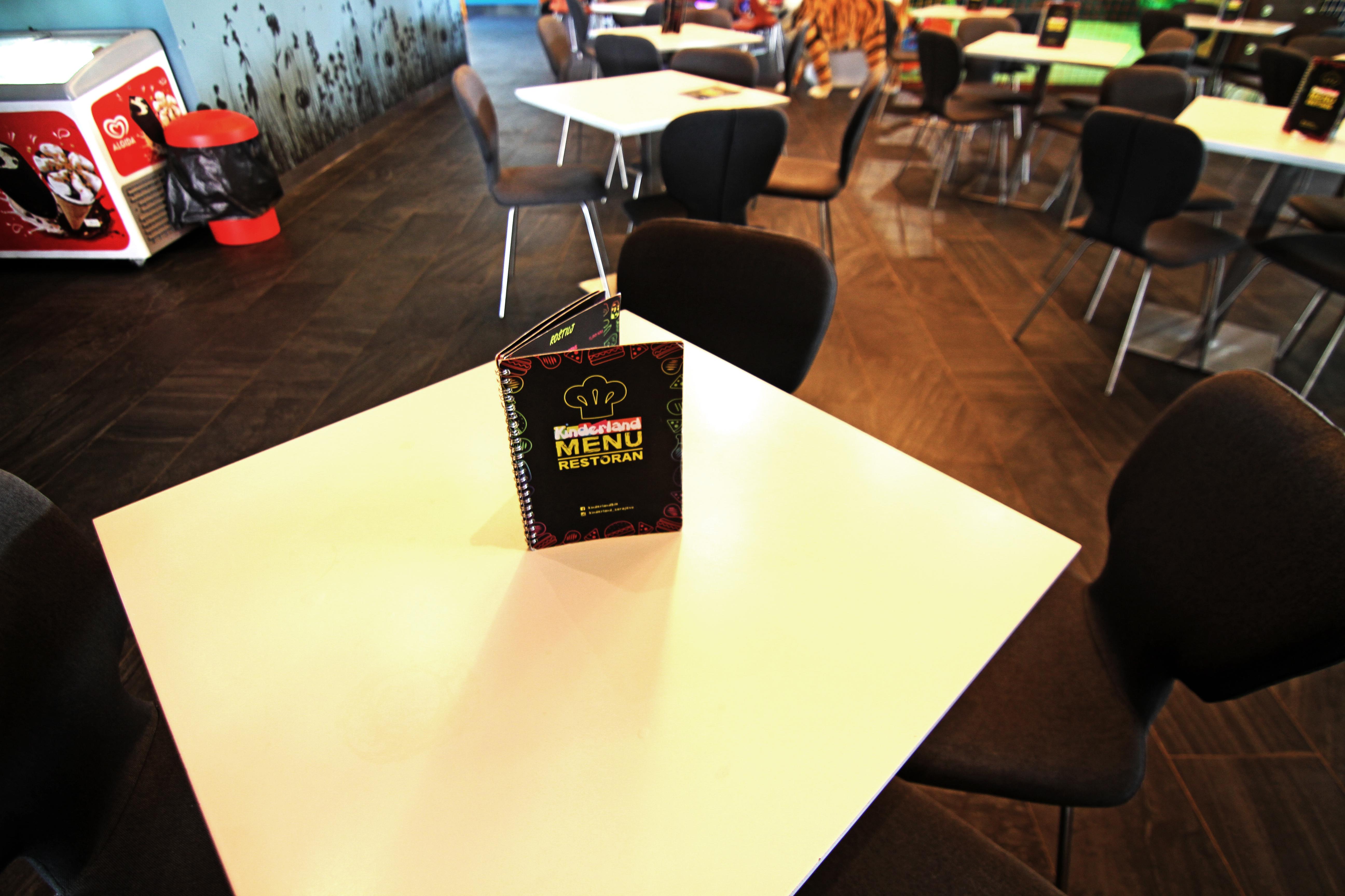 Hotel Hills Sarajevo Congress & Thermal Spa Resort Ilidža Εξωτερικό φωτογραφία A menu on a table